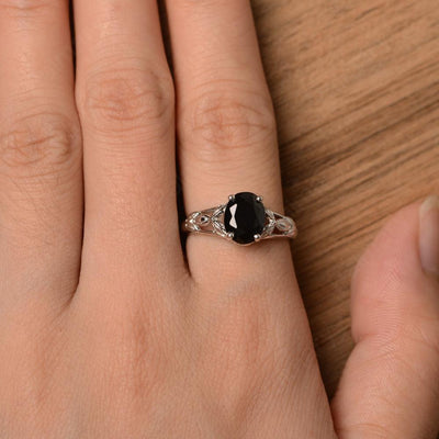 Oval Black Spinel Solitaire Rings - Palmary