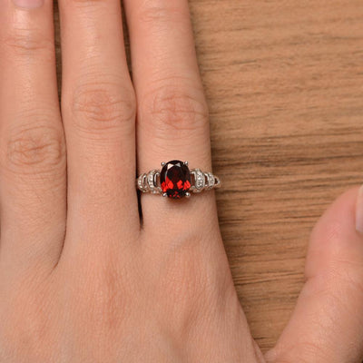 Oval Shaped Garnet Engagement Rings - Palmary