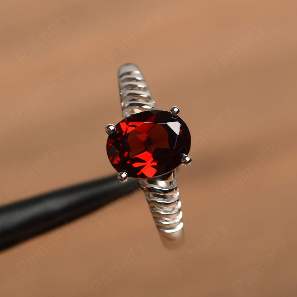 Fence Oval Garnet Solitaire Rings - Palmary