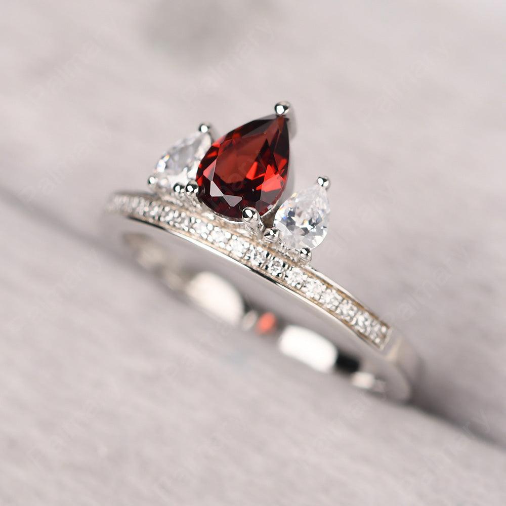 Three Stone Pear Shaped Garnet Crown Ring - Palmary