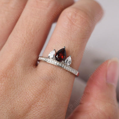 Three Stone Pear Shaped Garnet Crown Ring - Palmary