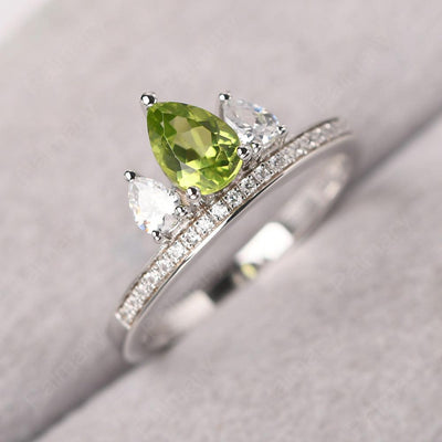 Three Stone Pear Shaped Peridot Crown Ring - Palmary