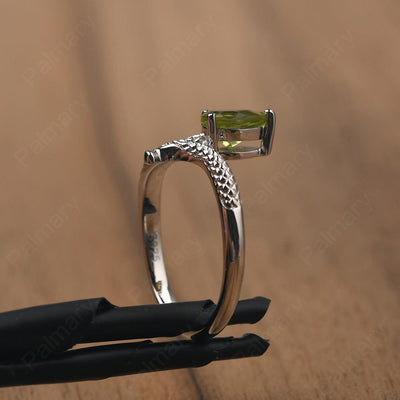 Snake Peridot Solitaire Ring - Palmary