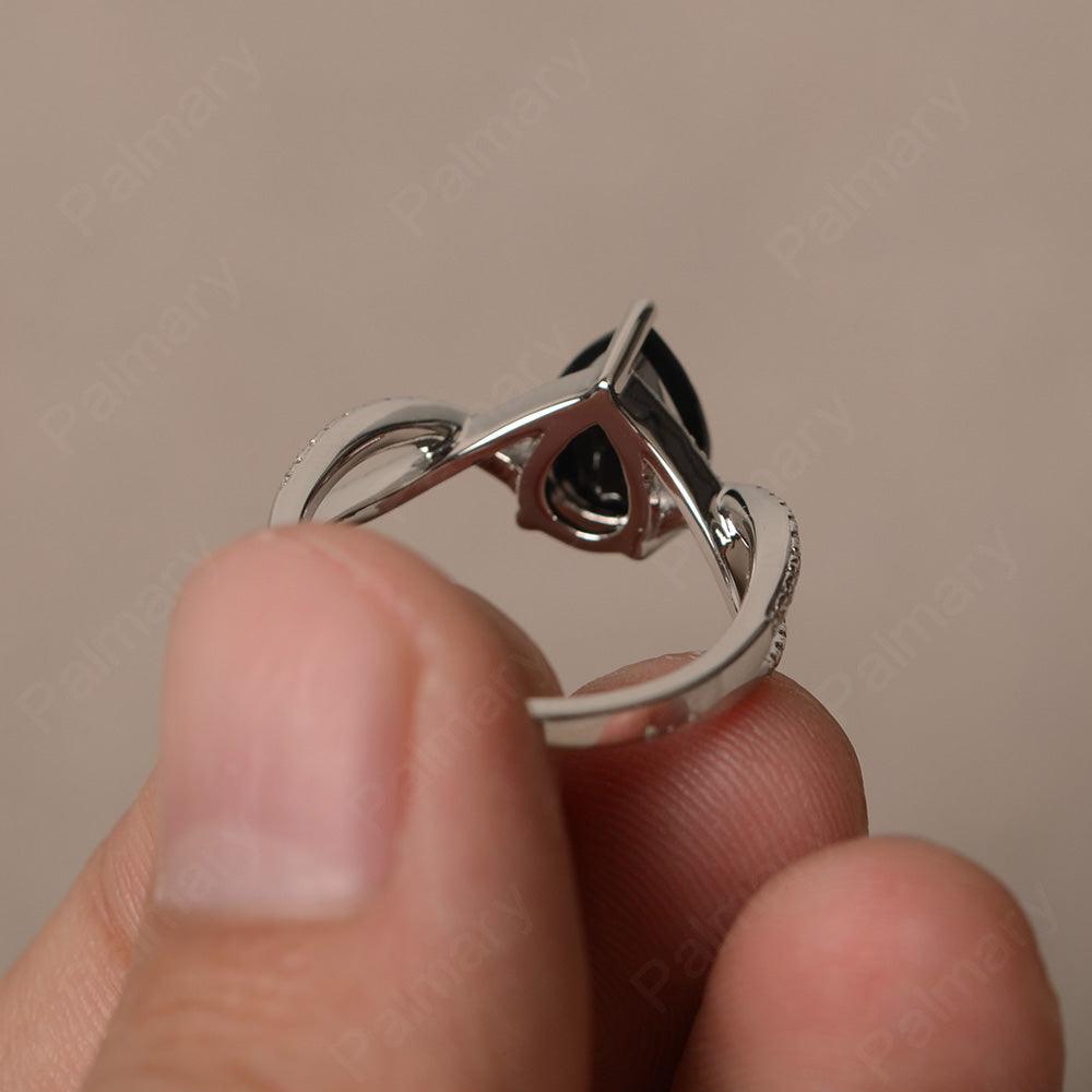 Twisted Band Pear Shaped Black Spinel Rings - Palmary