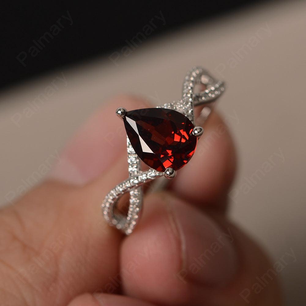 Twisted Band Pear Shaped Garnet Rings - Palmary