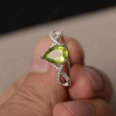 Twisted Band Pear Shaped Peridot Rings - Palmary