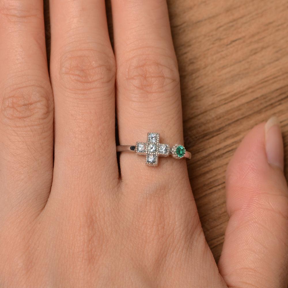 6 Stone Aquamarine And Emerald Cross Rings - Palmary