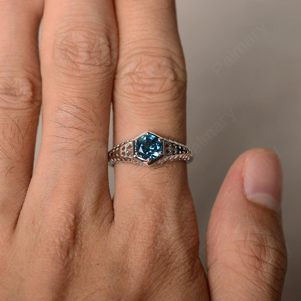 Vintage London Blue Topaz Hollow-out Ring - Palmary