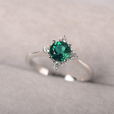 Star Style Round Cut Emerald Rings - Palmary