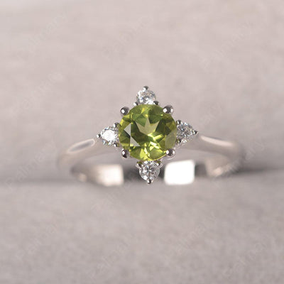 Star Style Round Cut Peridot Rings - Palmary