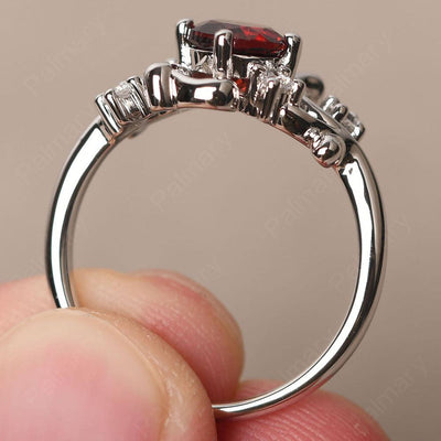 Round Cut Garnet Ring - Palmary