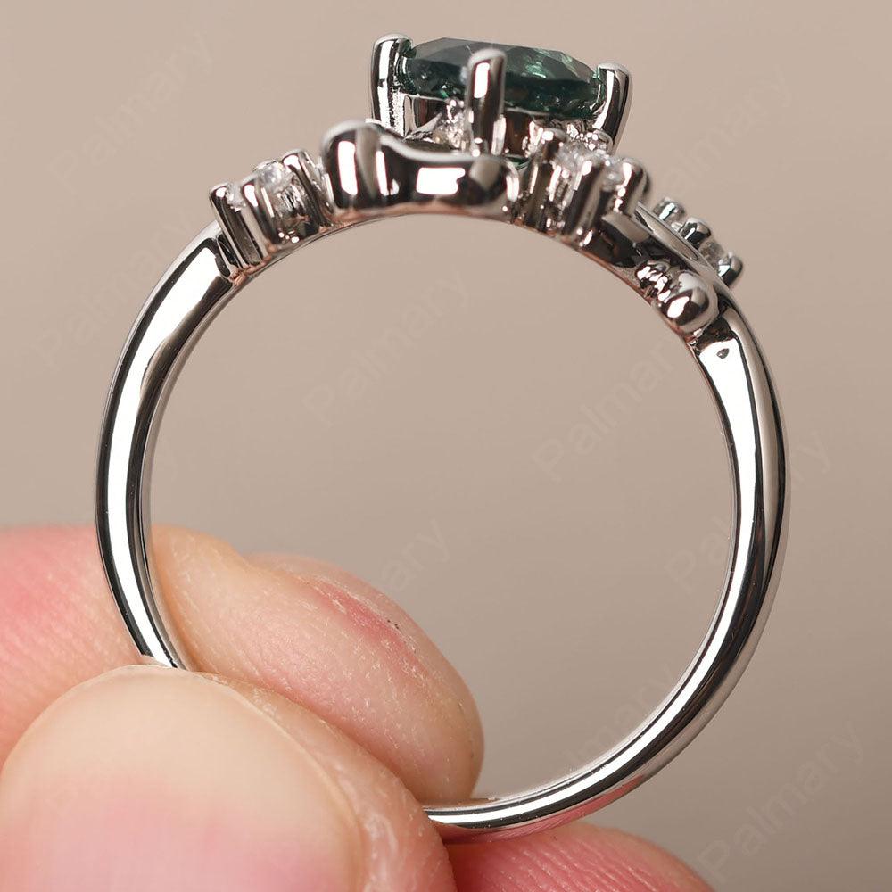 Round Cut Green Sapphire Ring - Palmary