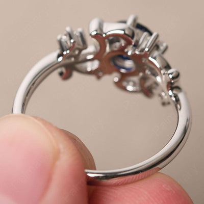 Round Cut Sapphire Ring - Palmary