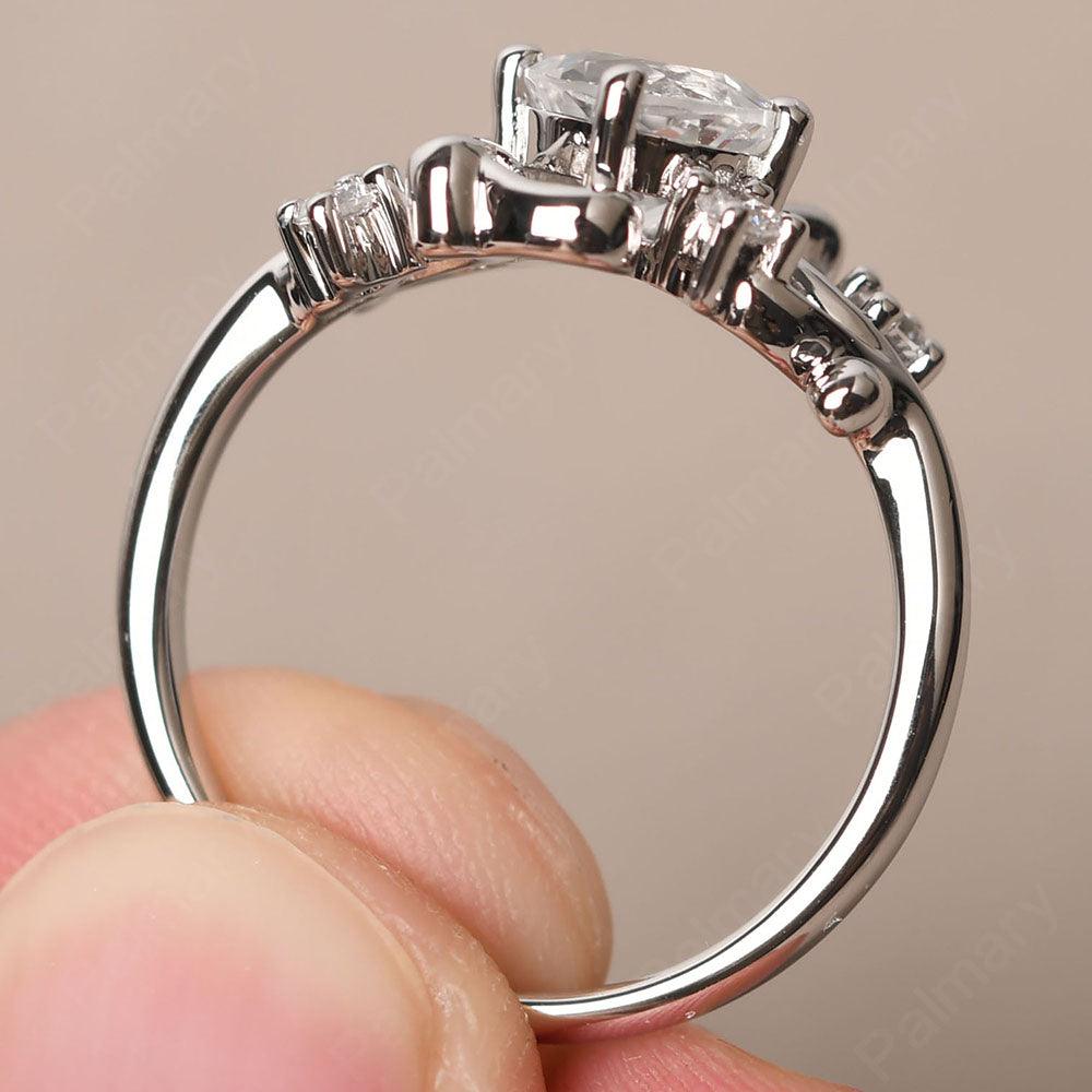 Round Cut White Topaz Ring - Palmary