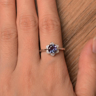 Round Cut Flower Alexandrite Engagement Rings - Palmary