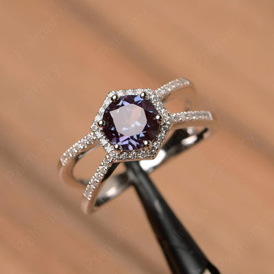 Hexagon Shaped Split Alexandrite Halo Rings - Palmary