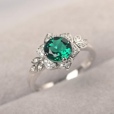 Dainty Round Cut Emerald Wedding Rings - Palmary