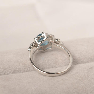 Dainty Round Cut London Blue Topaz Wedding Rings - Palmary