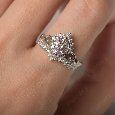Round Cut Cubic Zirconia Cocktail Ring - Palmary