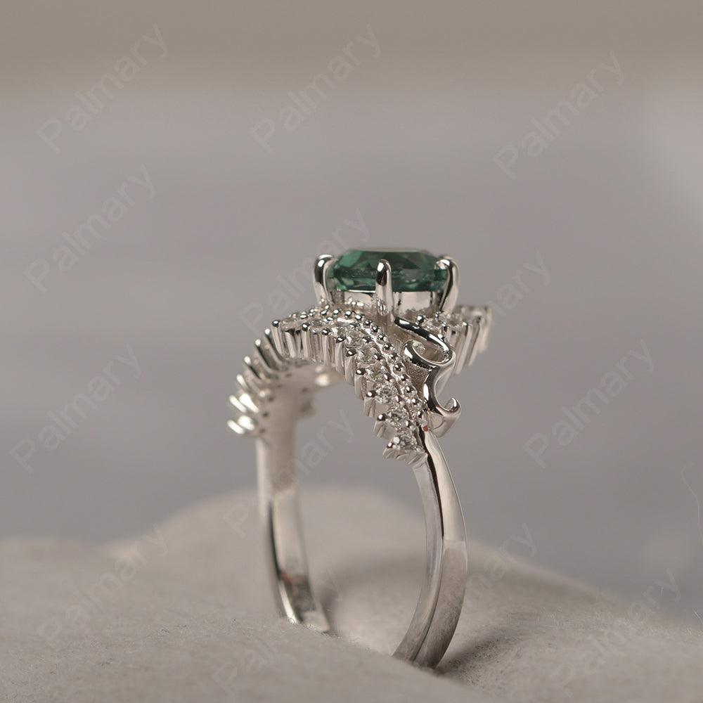 Round Cut Green Sapphire Cocktail Ring - Palmary