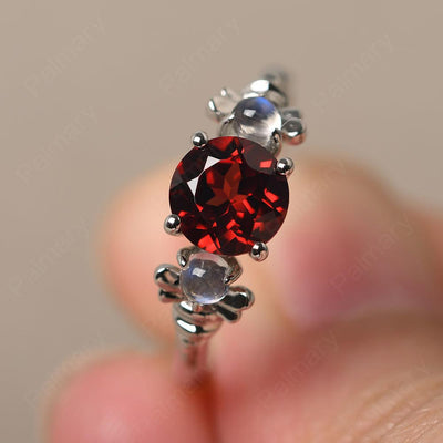 Three Stone Garnet Mother Ring - Palmary