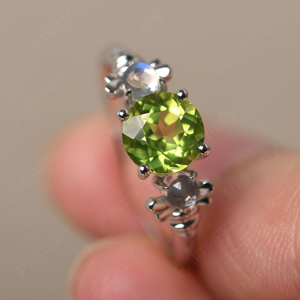 Three Stone Peridot Mother Ring - Palmary