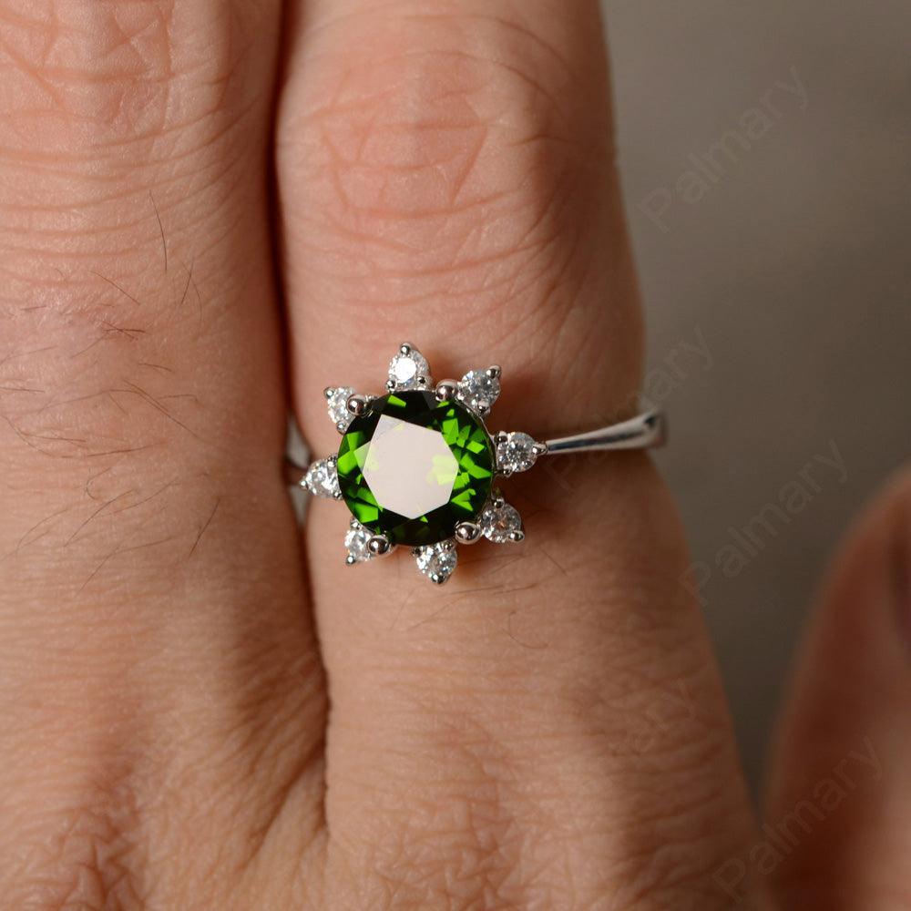 Round Cut Diopside Halo Rings - Palmary