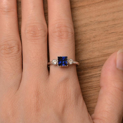 Three Stone Sapphire Engagement Rings - Palmary