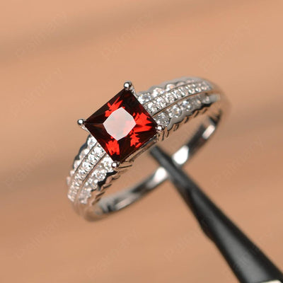 Princess Cut Garnet Engagement Rings - Palmary