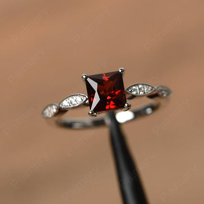 Princess Cut Garnet Rings - Palmary